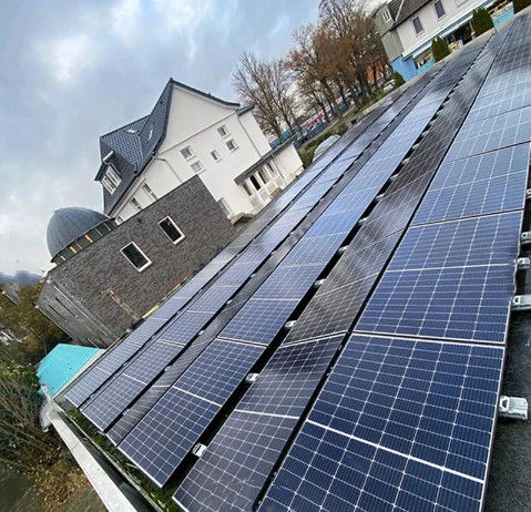 Pannello solare ad alta efficienza 450W 500W 550W Pannelli solari monocristallini Mezza cella Kit di pannelli solari per case