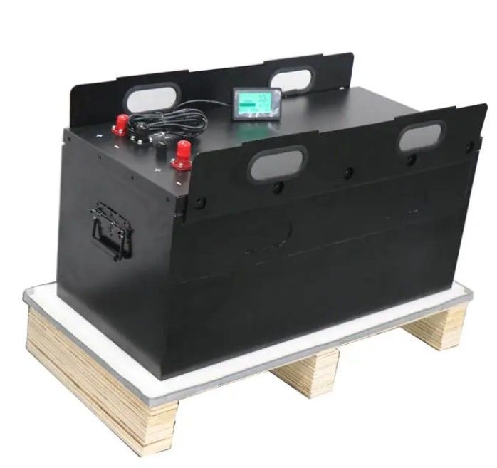 Batteria ad ioni di litio a ciclo profondo ad alta potenza 24V 48V 300Ah Batteria LiFePO4 per carrelli elevatori